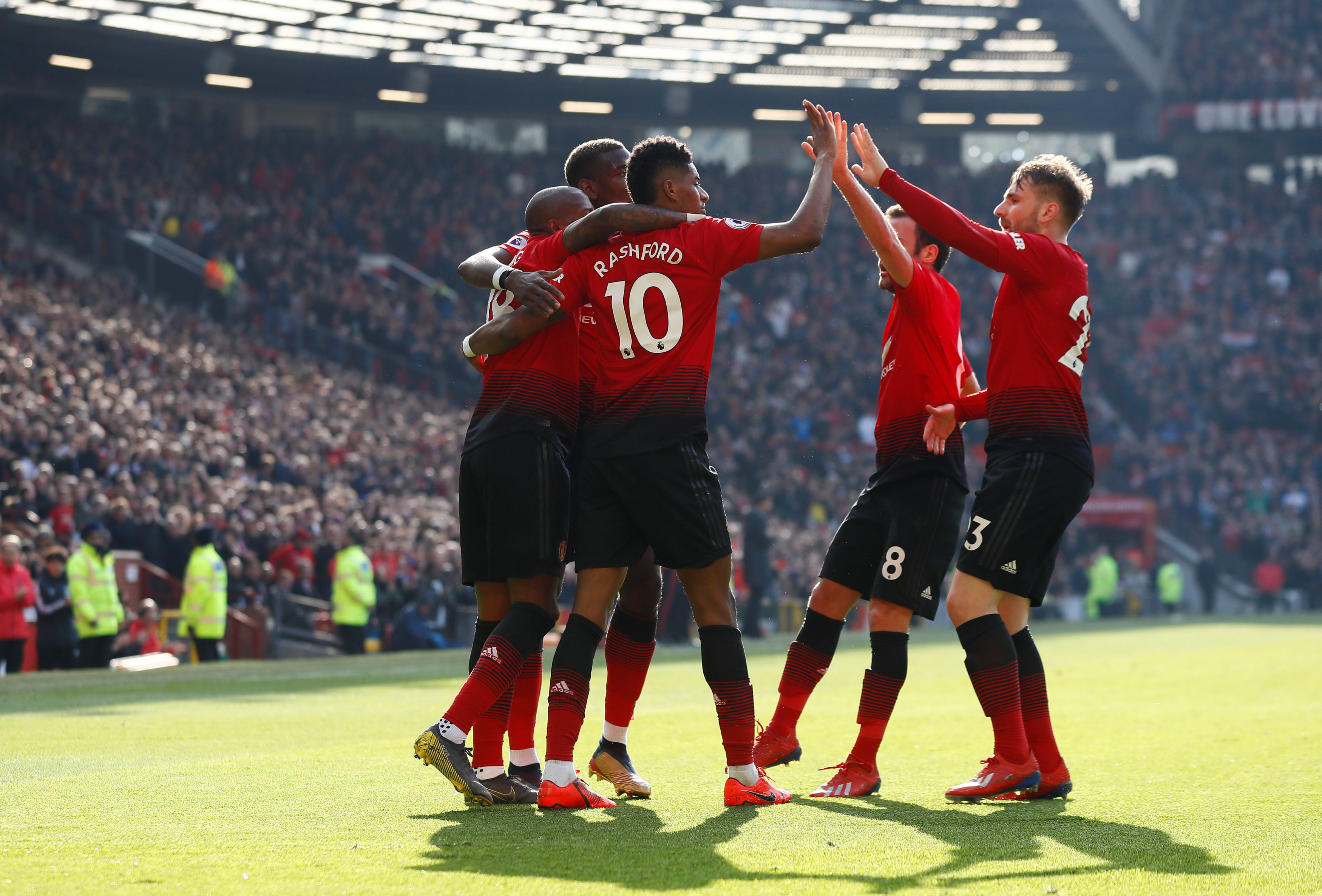 的主裁判 的主裁判