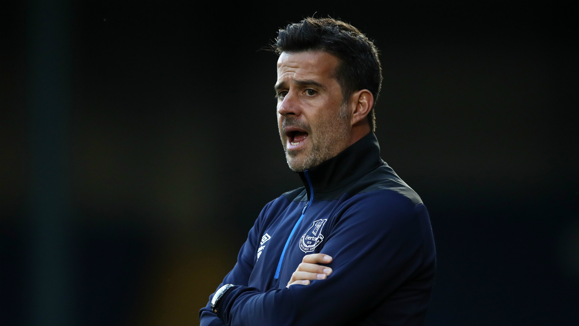 强烈波动不 强烈波动不